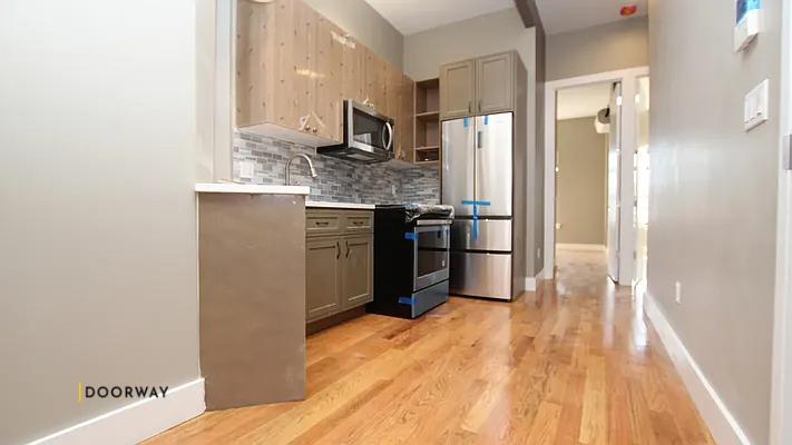 Unit 1R — 253 Hart Street, Stuyvesant Heights