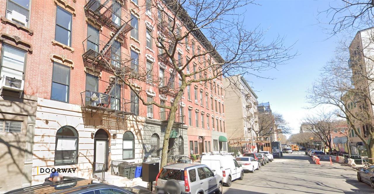 Unit 1B — 631 East 6th Street